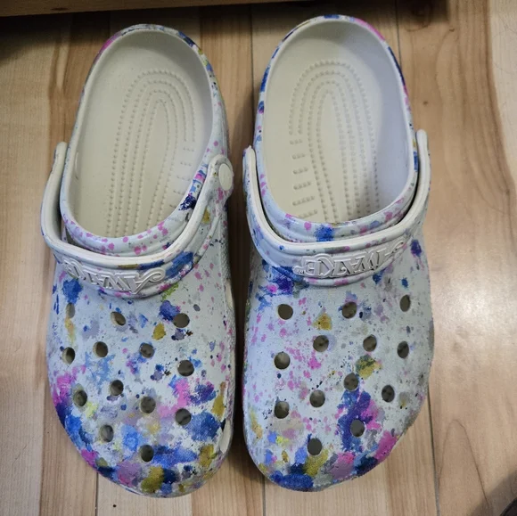 Crocs For Mens - Picture 2 of 3